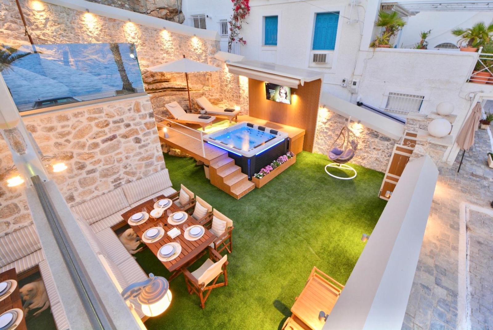 Villasonboard Rock Villa 3 Bed, 3 Bath, Jacuzzi, Seaside แอร์มิโอนี ภายนอก รูปภาพ